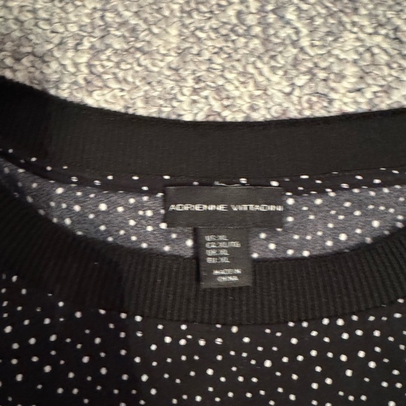 Women top size XL polka dot worn twice - Picture 2 of 2